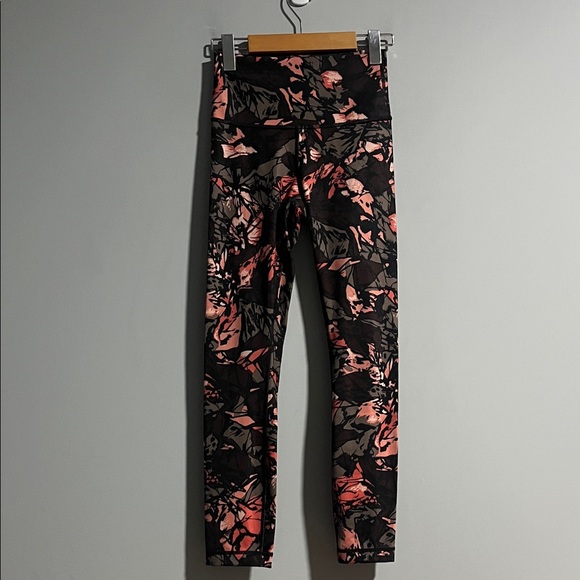 Lululemon Paint Storm Espresso Multi High Times Pants - Picture 2 of 5